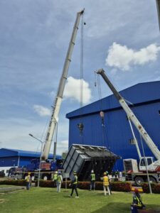 เช่าเครนปลวกแดง พร้อมคนขับ